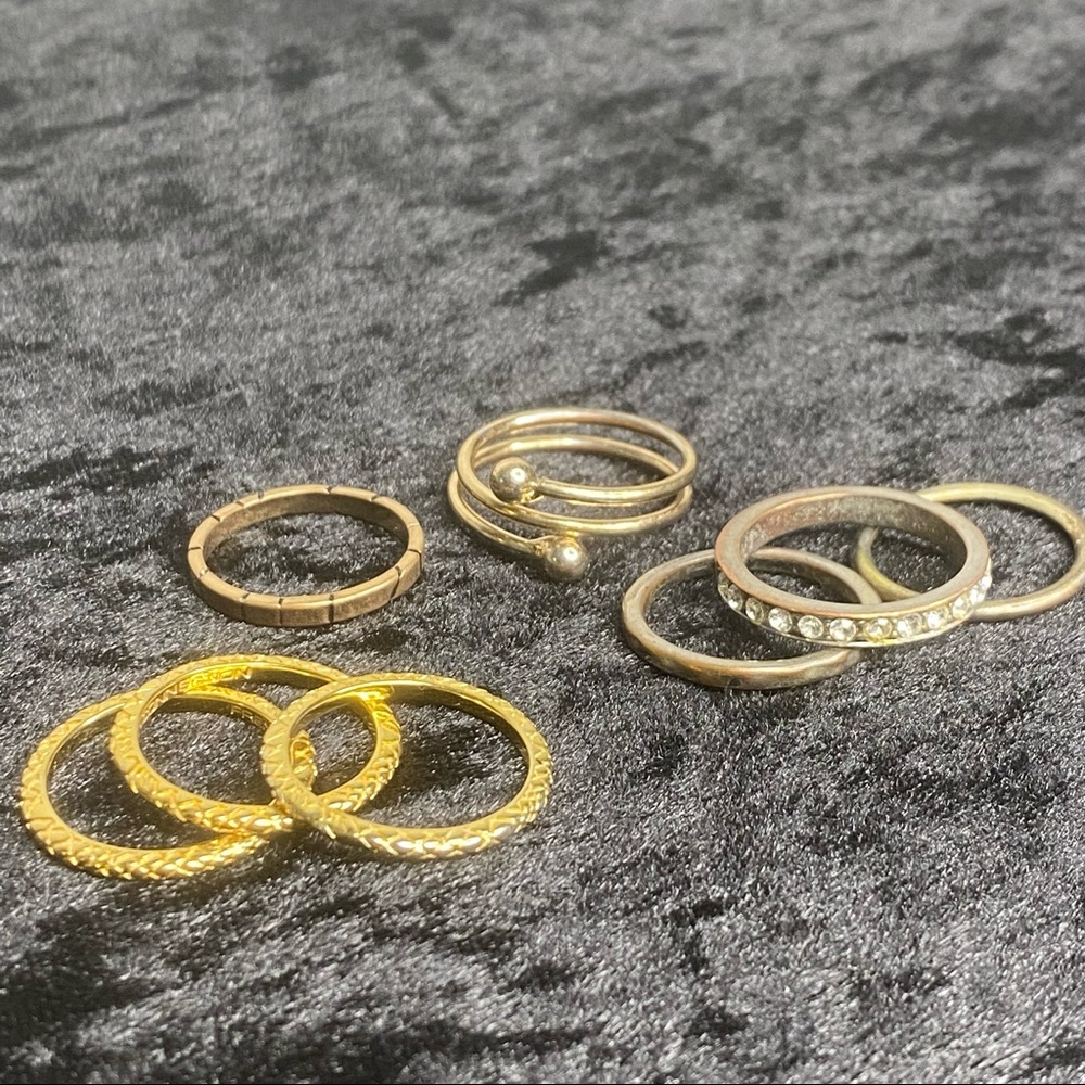 8 Costume Rings - Picture 9 of 11